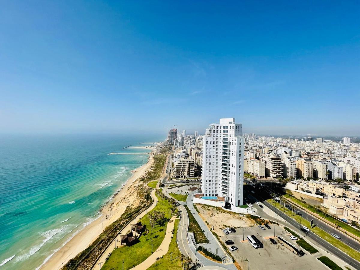 C Tower Apartments Netanya Exterior foto